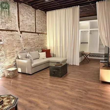 Recoletos, Casco Historico De Appartamento *